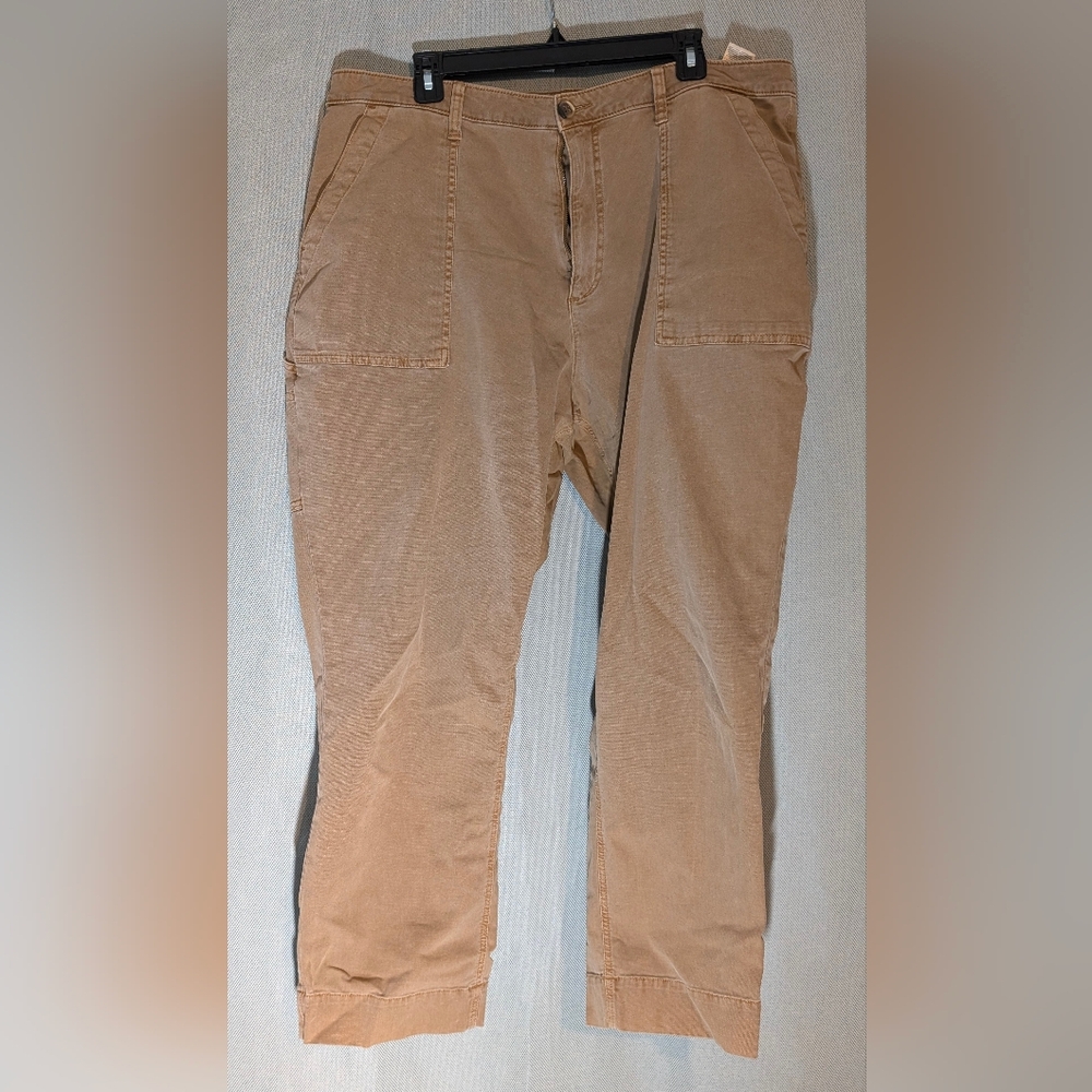 Old Navy Women's Tan Straight Leg Pants